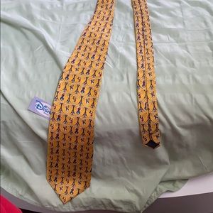DISNEY TIE new w tag